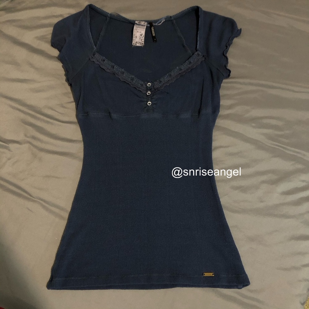 Guess Top - INTEREST CHECK / ISO